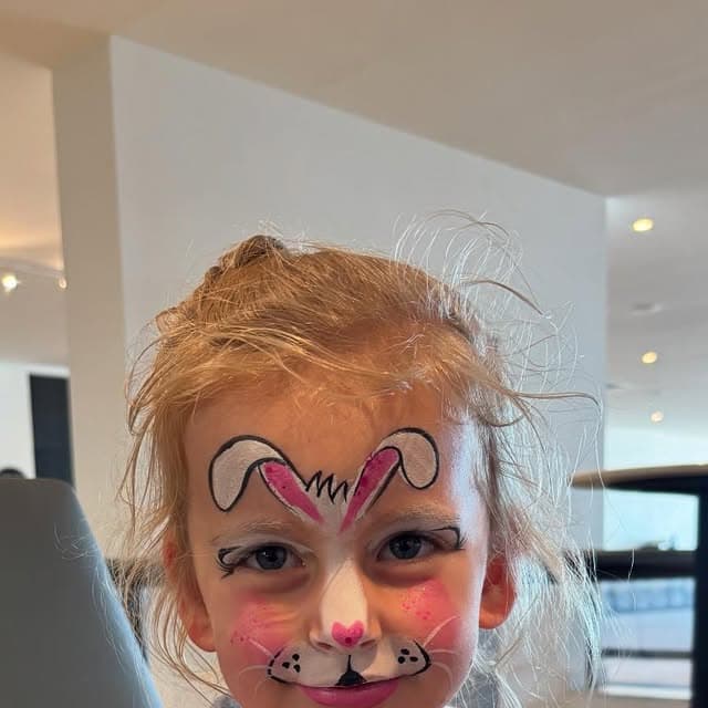 21 likes, 1 comments - colourful_fantasyfp on April 22, 2025: "Too cute not to share 🐰💕
I hope everyone had an amazing Easter 🐣
Thank you @manlypacificmgallery for havin